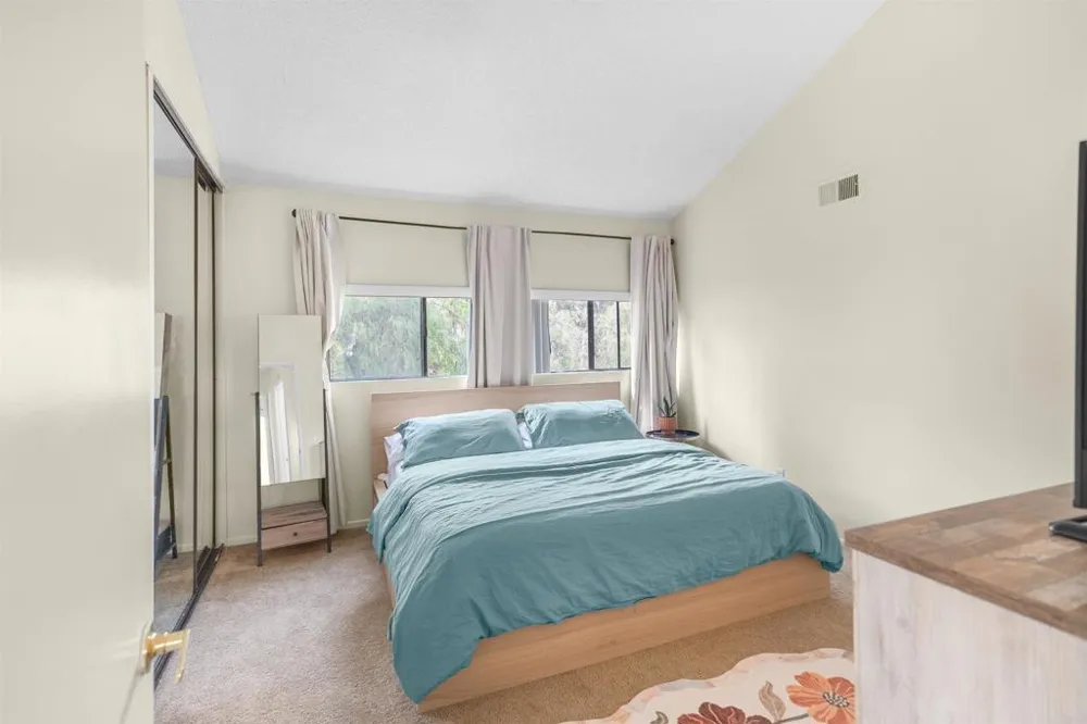 7940 University Avenue #22 La Mesa, CA 91942