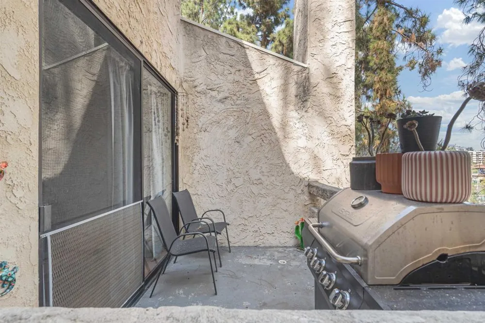7940 University Avenue #22 La Mesa, CA 91942