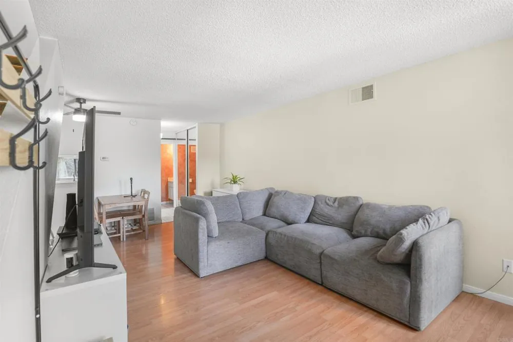 7940 University Avenue #22 La Mesa, CA 91942