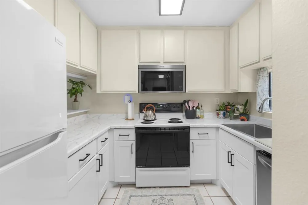 7940 University Avenue #22 La Mesa, CA 91942