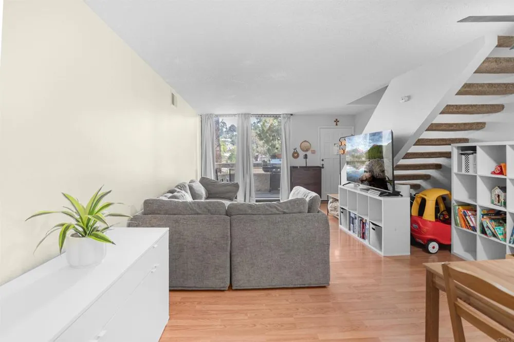 7940 University Avenue #22 La Mesa, CA 91942