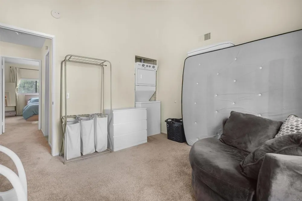 7940 University Avenue #22 La Mesa, CA 91942