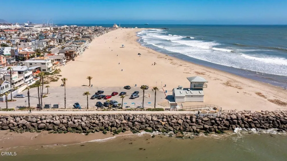 2125 Piru Avenue Oxnard, CA 93035