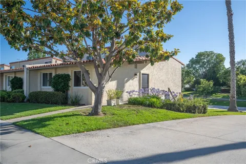 2237 Vista Huerta