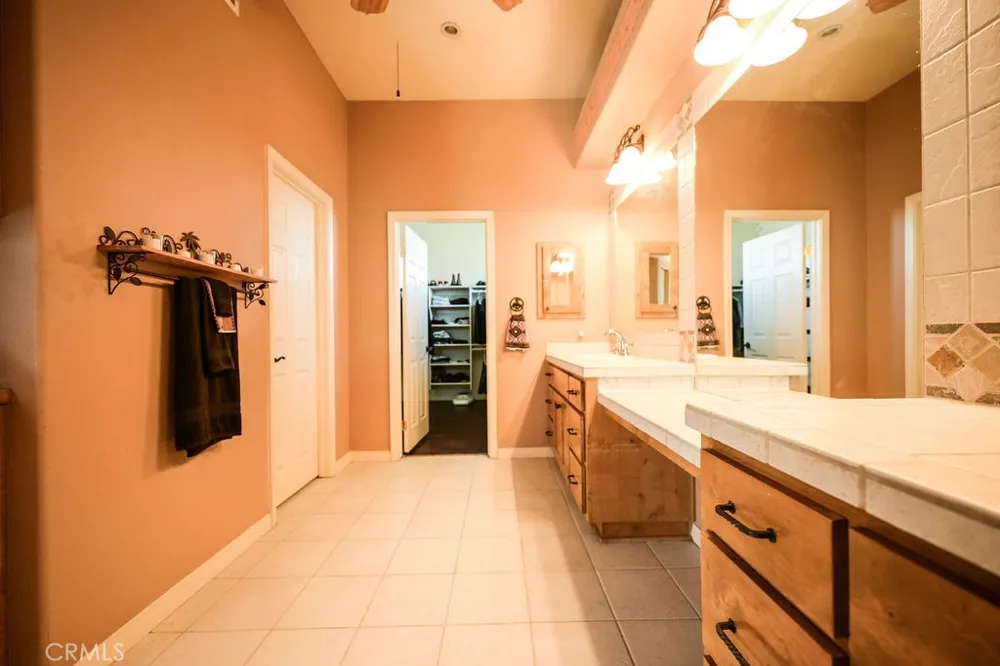19217 Idaleona Perris, CA 92570