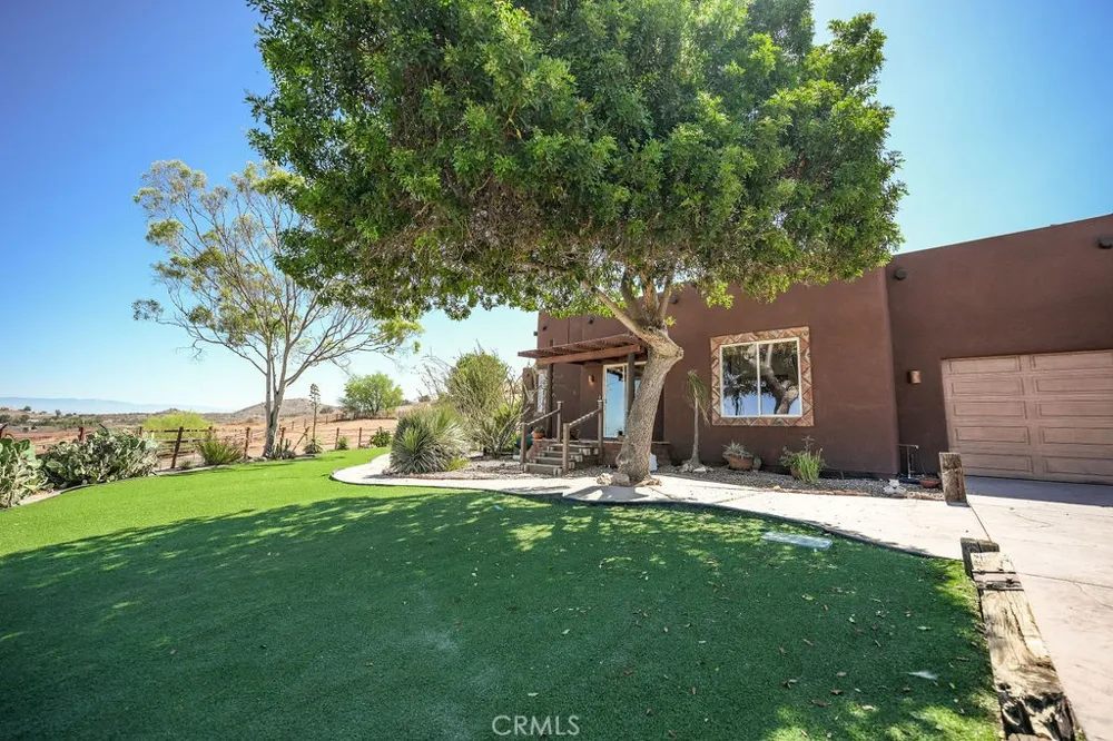 19217 Idaleona Perris, CA 92570