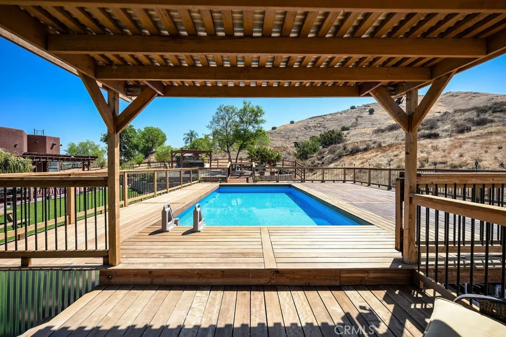 19217 Idaleona Perris, CA 92570
