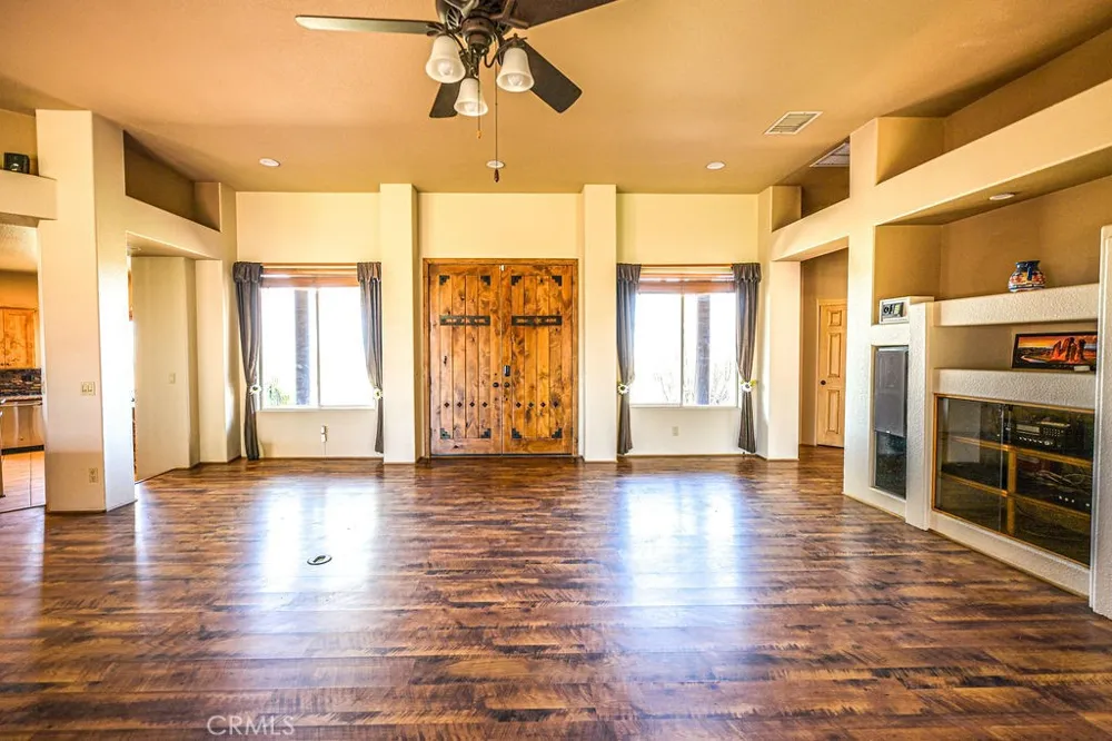 19217 Idaleona Perris, CA 92570