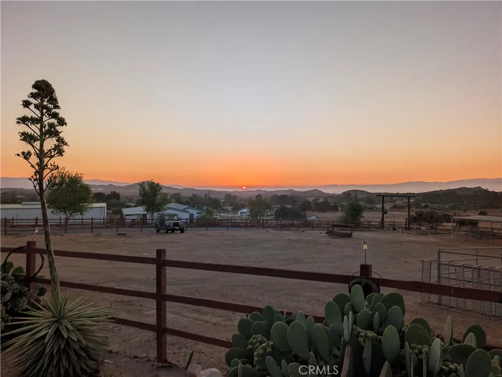 19217 Idaleona Perris, CA 92570