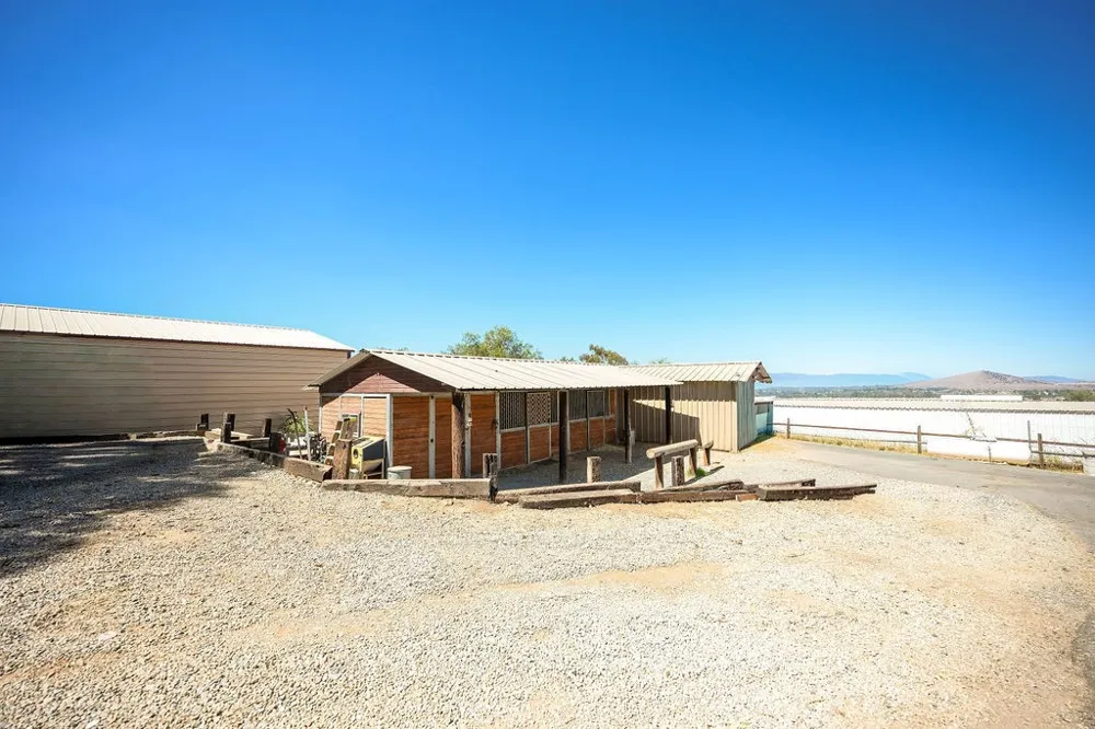 19217 Idaleona Perris, CA 92570