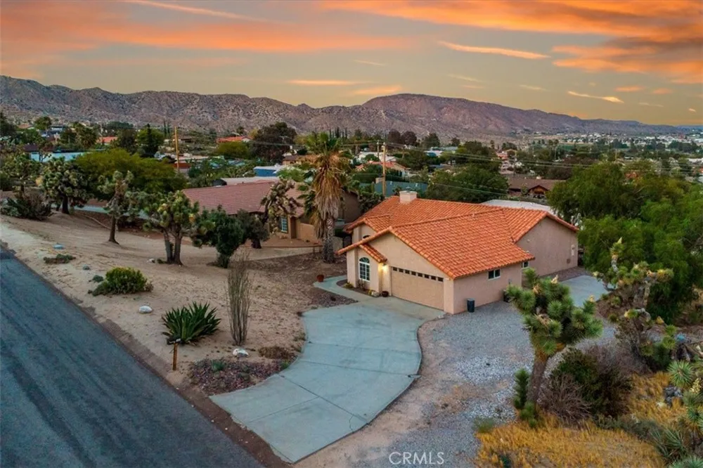 7655 Ventura Yucca Valley, CA 92284