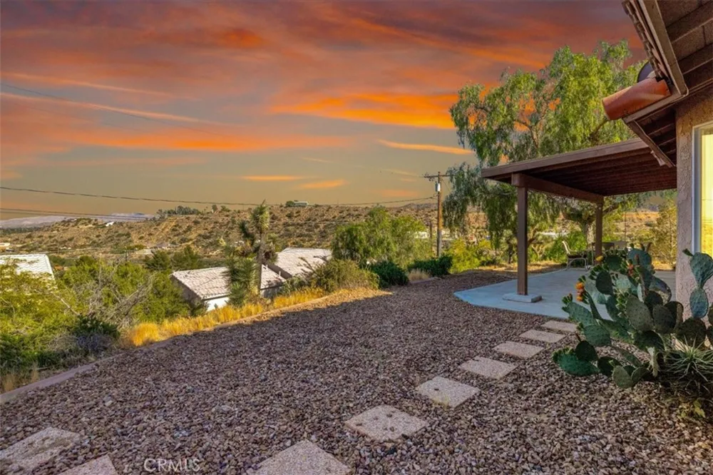 7655 Ventura Yucca Valley, CA 92284