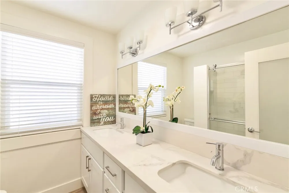 1836 The Strand Hermosa Beach, CA 90254