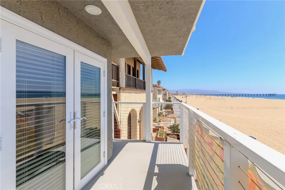 1836 The Strand Hermosa Beach, CA 90254