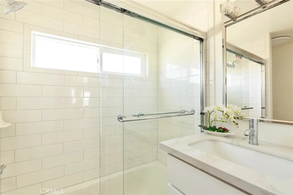 1836 The Strand Hermosa Beach, CA 90254