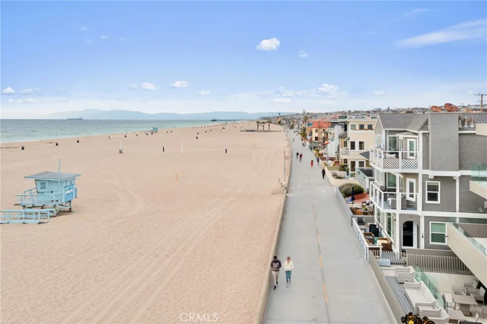 1836 The Strand Hermosa Beach, CA 90254