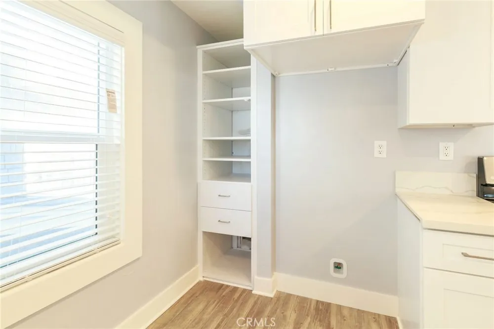 1836 The Strand Hermosa Beach, CA 90254