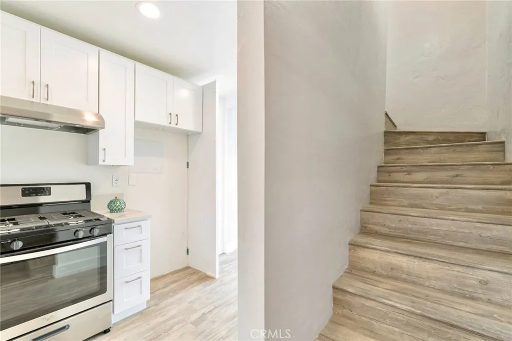 1836 The Strand Hermosa Beach, CA 90254