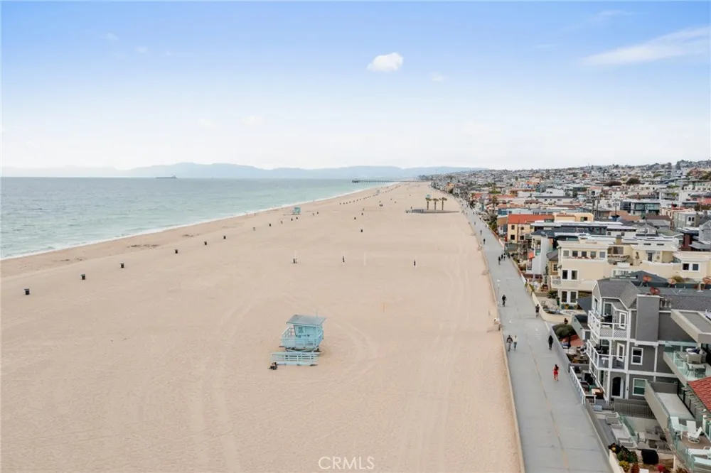 1836 The Strand Hermosa Beach, CA 90254