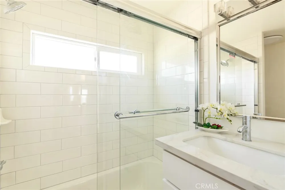 1836 The Strand Hermosa Beach, CA 90254