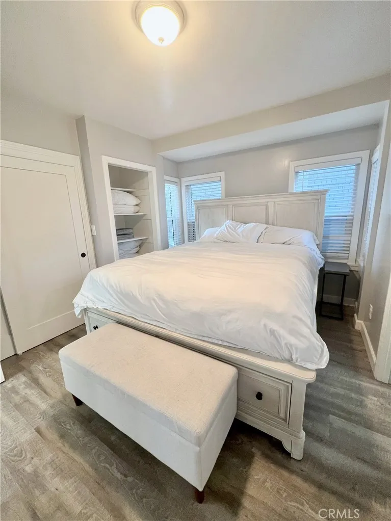 1836 The Strand Hermosa Beach, CA 90254