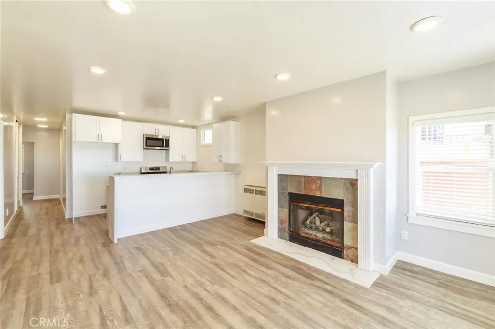 1836 The Strand Hermosa Beach, CA 90254