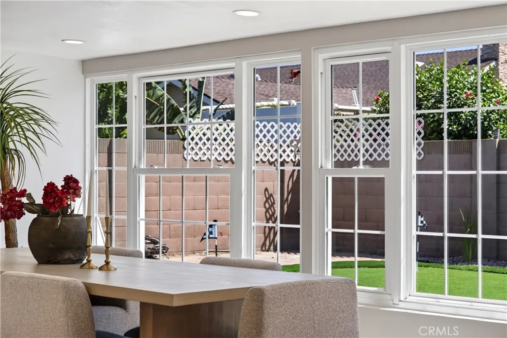 9574 Talbert Fountain Valley, CA 92708