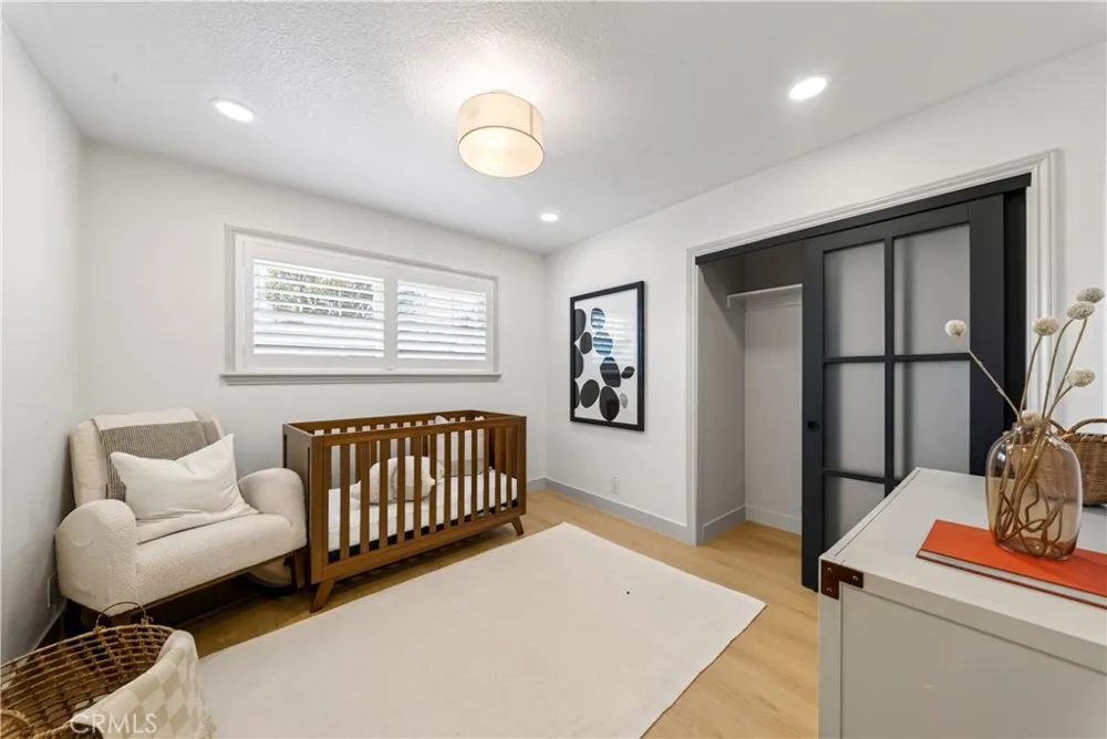 9574 Talbert Fountain Valley, CA 92708