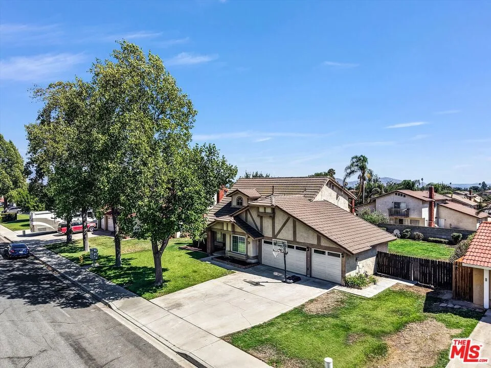 619 W Arbeth Street Rialto, CA 92377