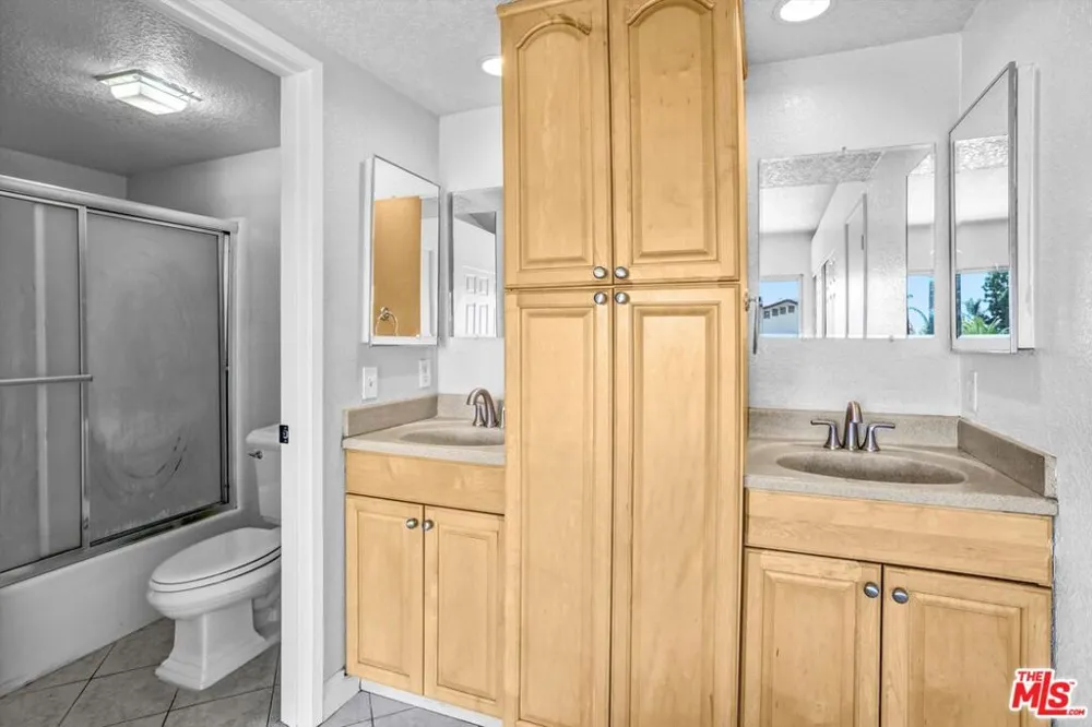 619 W Arbeth Street Rialto, CA 92377