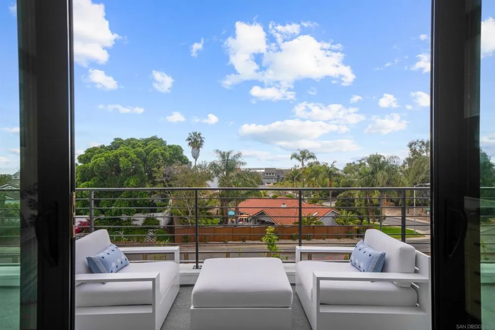 1260 Molara Ln Encinitas, CA 92024
