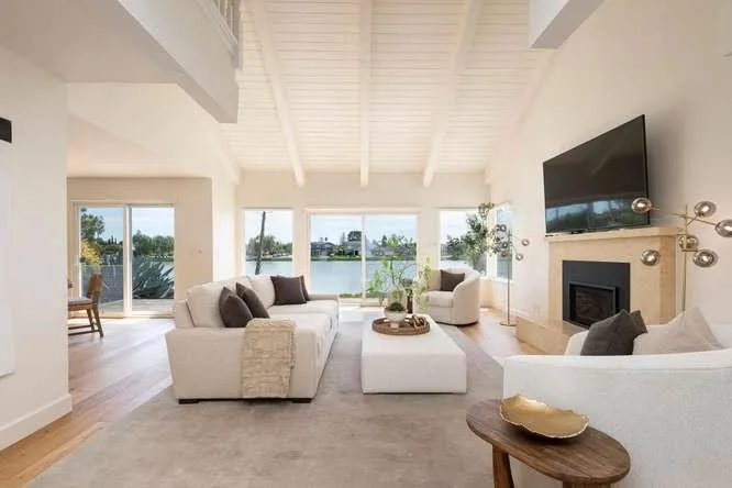 642 Marlin Court Redwood City, CA 94065