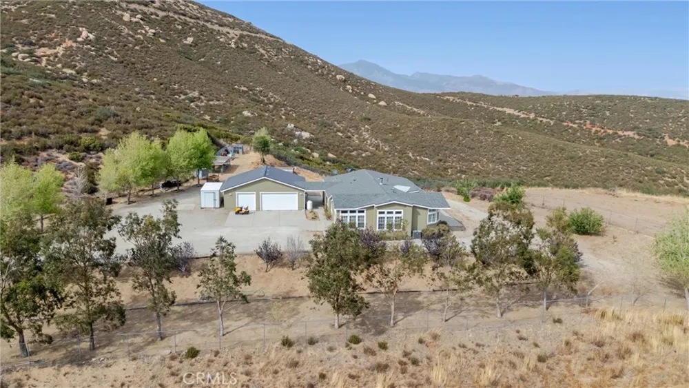47180 Woodcliff Drive Banning, CA 92220