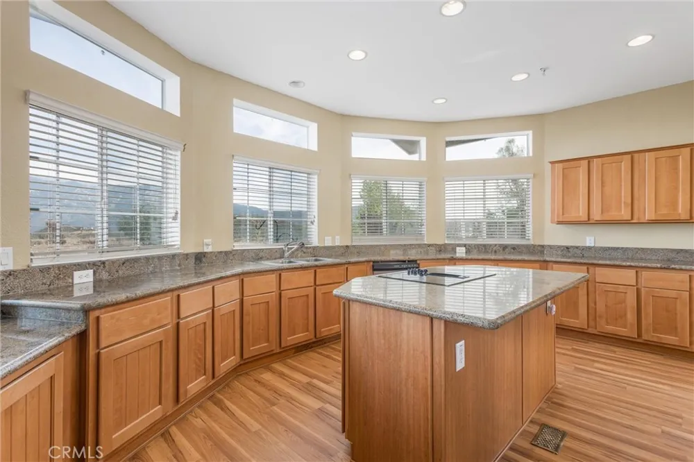 47180 Woodcliff Drive Banning, CA 92220