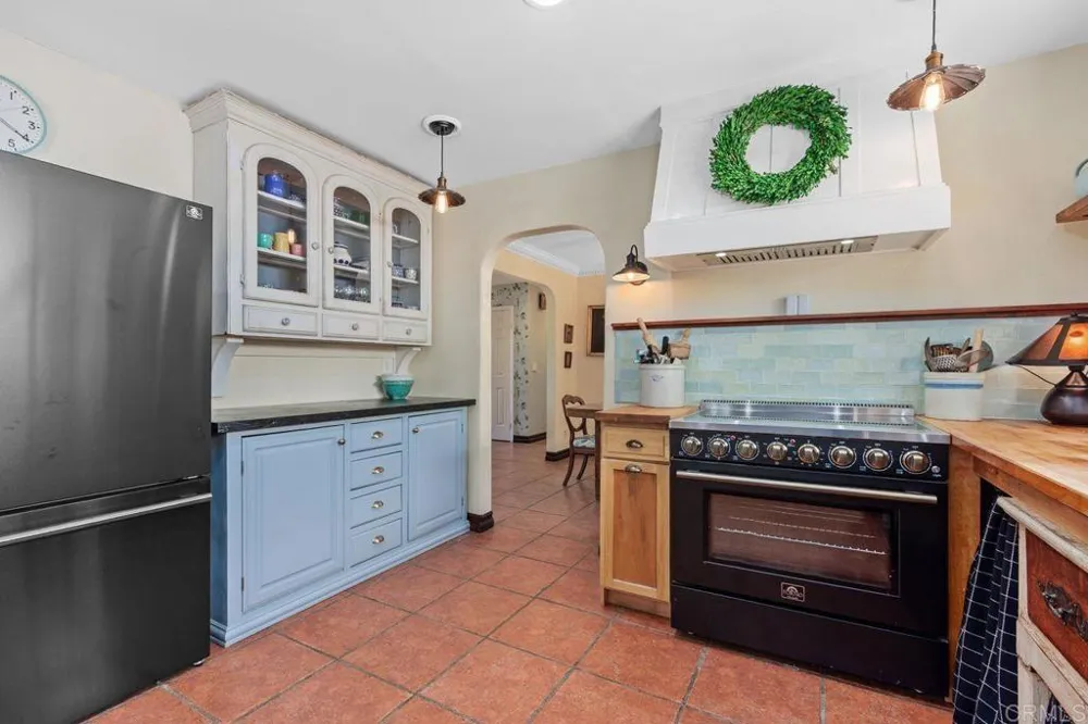 345 Osborne Street Vista, CA 92084