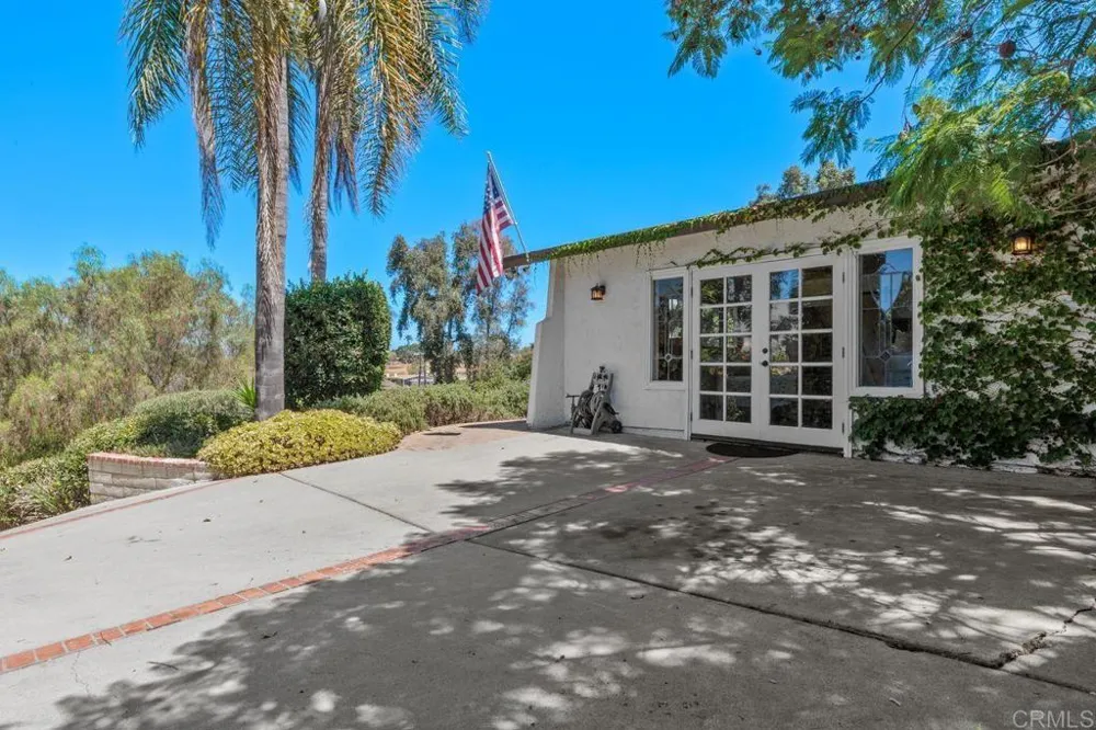 345 Osborne Street Vista, CA 92084