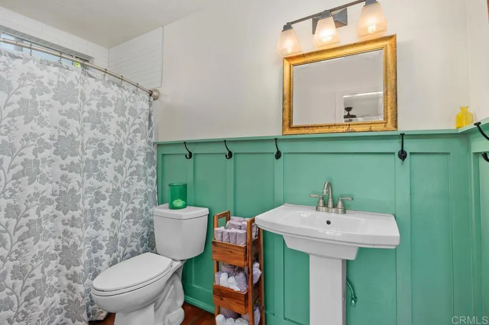 345 Osborne Street Vista, CA 92084