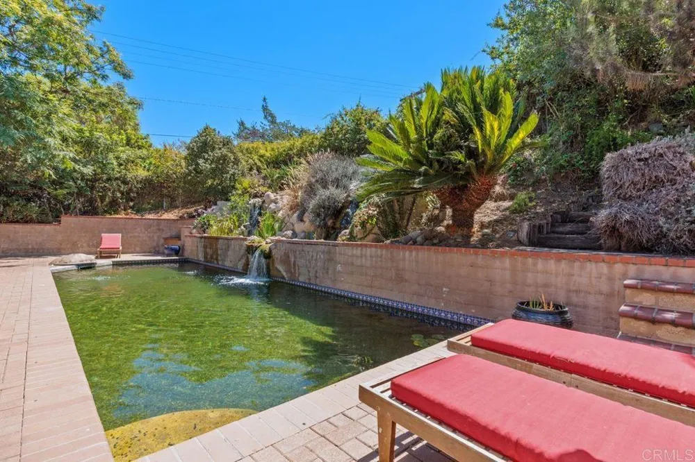 345 Osborne Street Vista, CA 92084