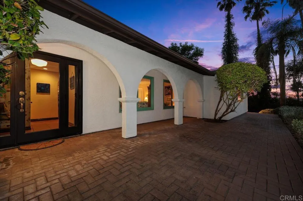 345 Osborne Street Vista, CA 92084