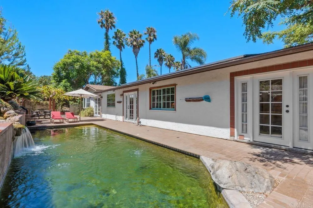 345 Osborne Street Vista, CA 92084
