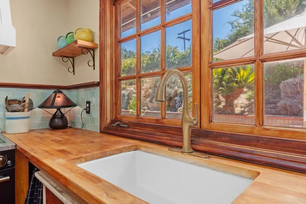 345 Osborne Street Vista, CA 92084