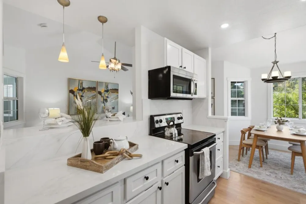 8035 Mountain View Drive #B Pleasanton, CA 94588