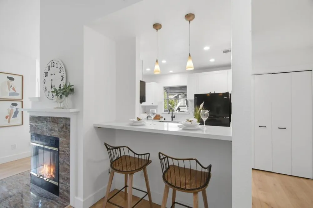 8035 Mountain View Drive #B Pleasanton, CA 94588