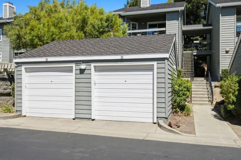 8035 Mountain View Drive #B Pleasanton, CA 94588