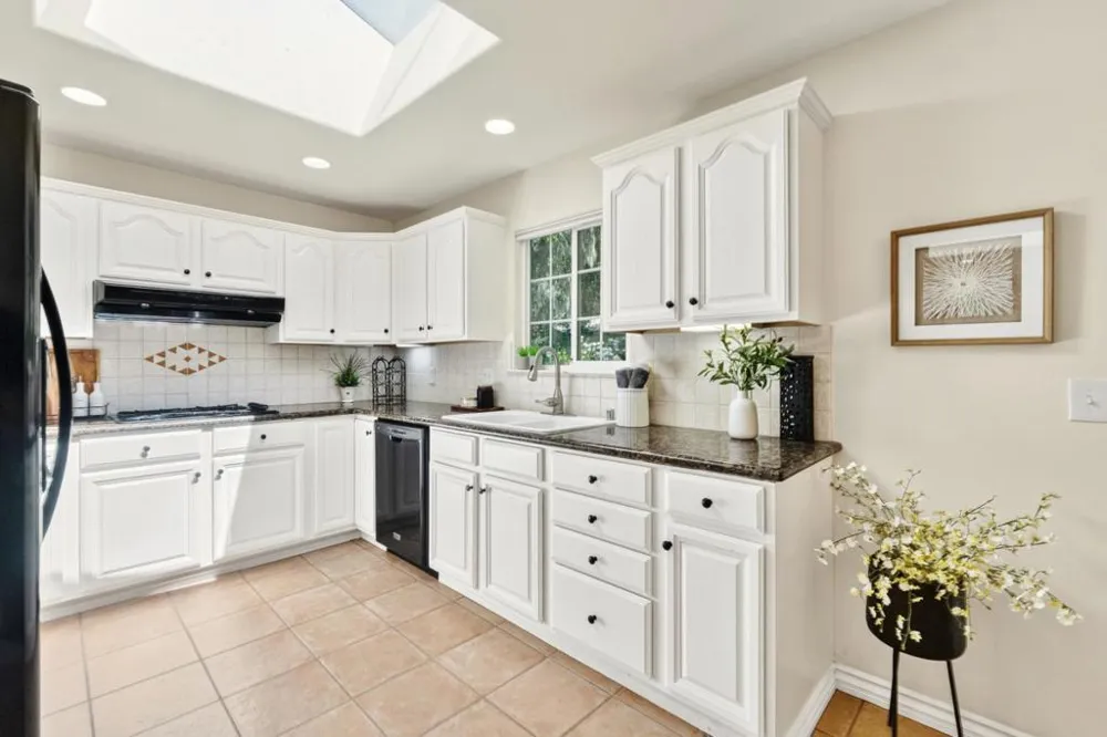 25349 Flanders Drive Carmel, CA 93923