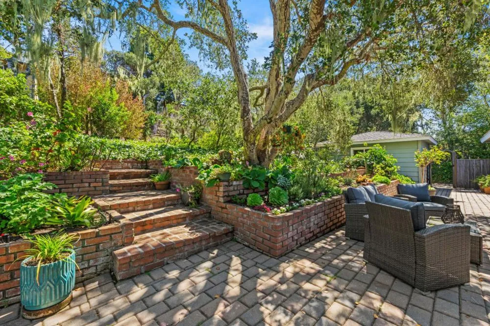 25349 Flanders Drive Carmel, CA 93923