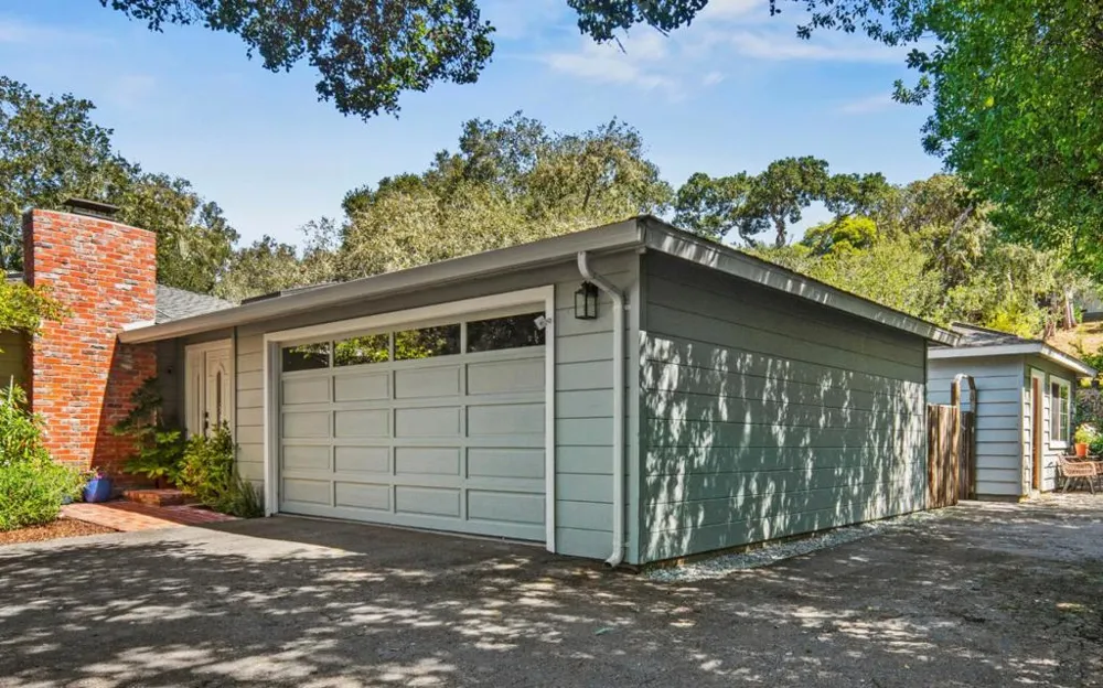 25349 Flanders Drive Carmel, CA 93923