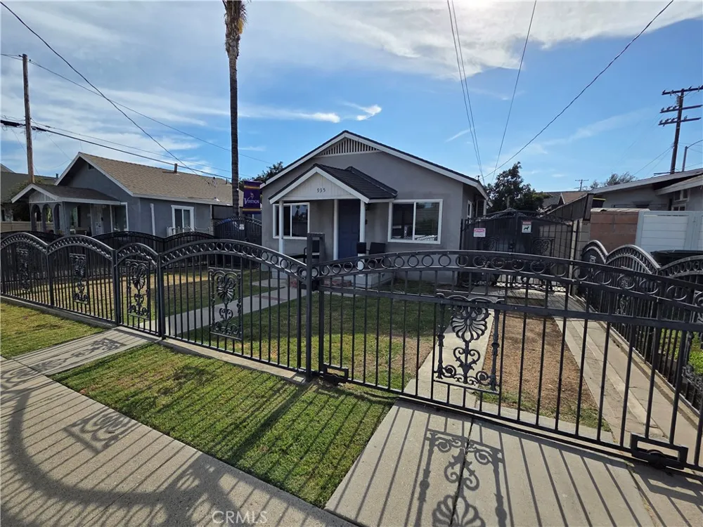935 S Main Pomona, CA 91766