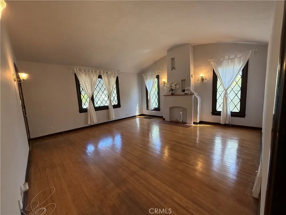 79 Berkeley Avenue Pasadena, CA 91107