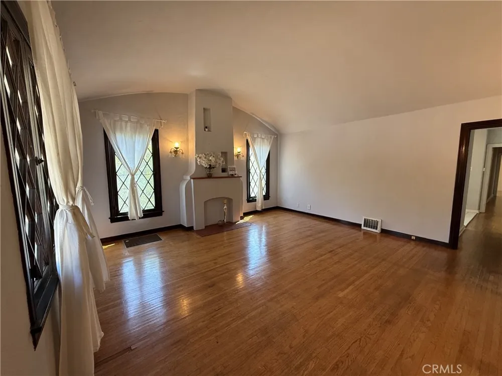 79 Berkeley Avenue Pasadena, CA 91107